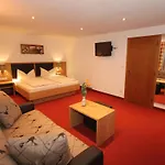 Hotel Gletscherblick 3*